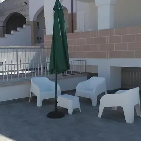 Vistamare2: Beachfront Retreat With Bbq And Exclusive Parking * Torre Pali