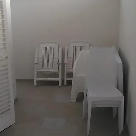 Vistamare2: Beachfront Retreat With Bbq And Exclusive Parking Apartment *